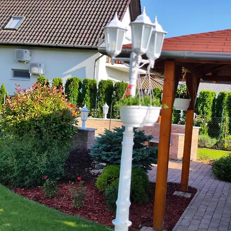 Havasi Ueduelohaz شقة *